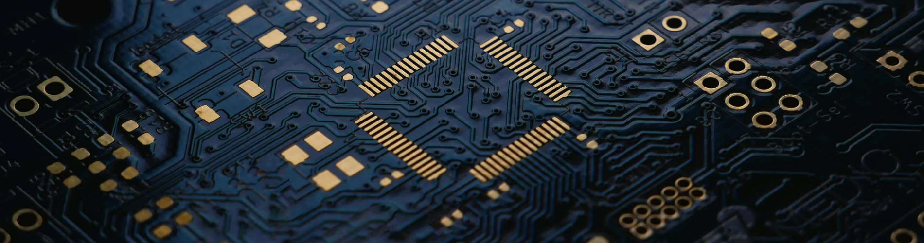 Photo by Pawel Czerwinski